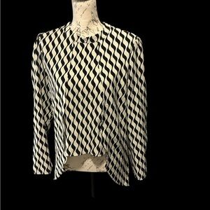 SHEIN Black and White Geometric Blouse Medium